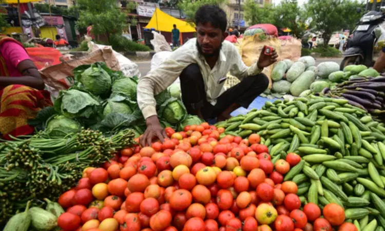 Not just tomatoes: Wider range of food items drive 7%-plus inflation