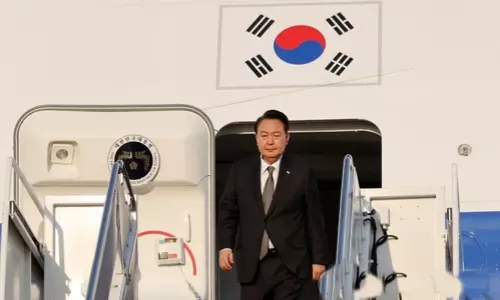 S.Korean Presidents approval inches up to 37.6%