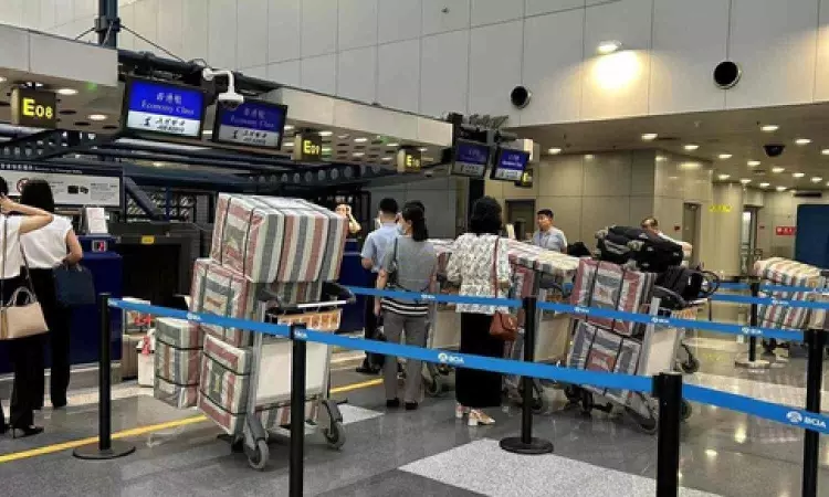N.Korea apparently reopens border due to economic difficulties: Seoul N.Korea apparently reopens border due to economic difficulties: Seoul