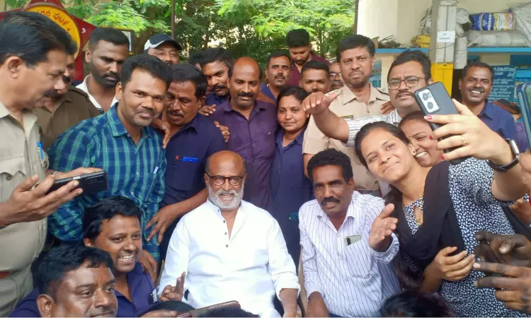 Rajinikanth pays surprise visit to depot no-4 of BMTC in Bluru