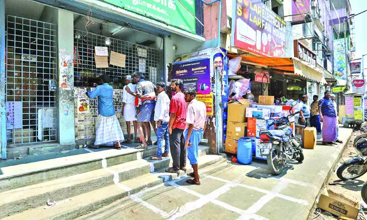 TN targets Rs 225 cr/month via cashless mode on liquor sale
