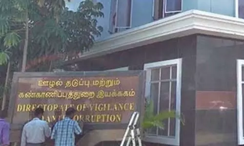 Bill collector arrested for demanding bribe of Rs 10,000 Bill collector arrested for demanding bribe of Rs 10,000