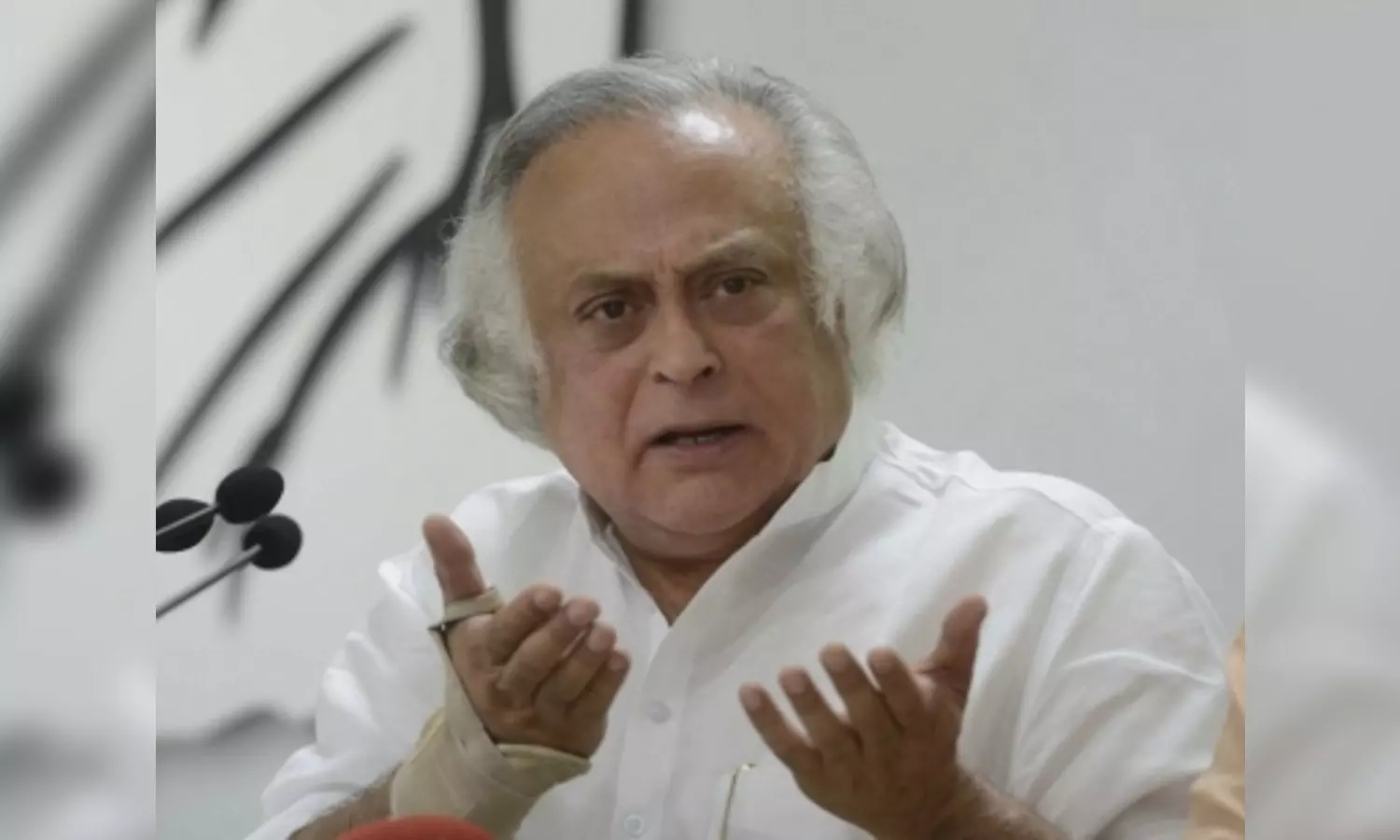 Govt trying to manage news cycle in Modi style, says Congress on Parliaments special session