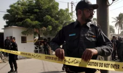 Army officer, 2 soldiers killed in gunbattle with militants in Pakistan