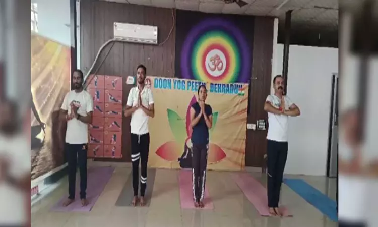 Surya Namaskar performed at Doon Yoga Peeth for success of solar mission Surya Namaskar performed at Doon Yoga Peeth for success of solar mission