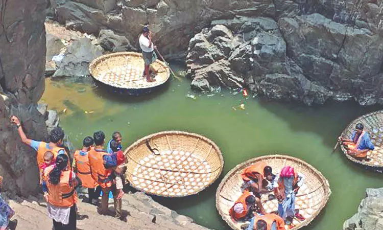 Hogenakkal tourism to be hit without adequate river flow