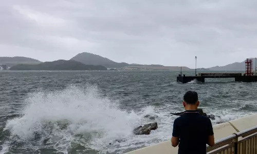 Typhoon Haikui makes landfall in Taiwan; 2 injured, thousands left without power