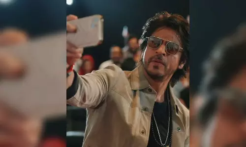 Have positive thoughts: SRK to netizen who questioned Jawan advance numbers Have positive thoughts: SRK to netizen who questioned Jawan advance numbers