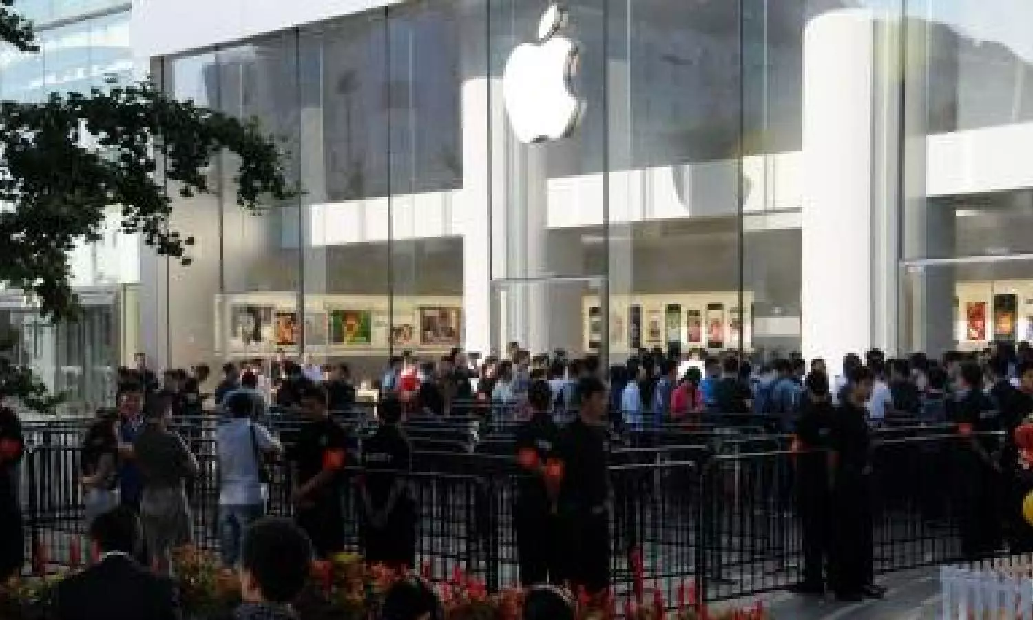 China bans some govt officials from using Apple iPhones: Report