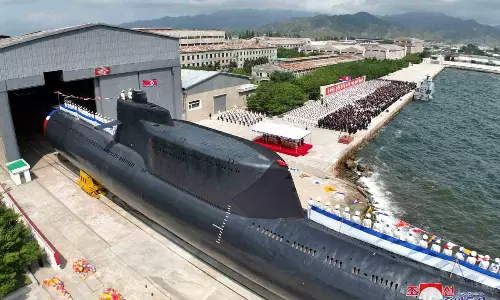 N.Korea unveils new tactical nuclear attack submarine