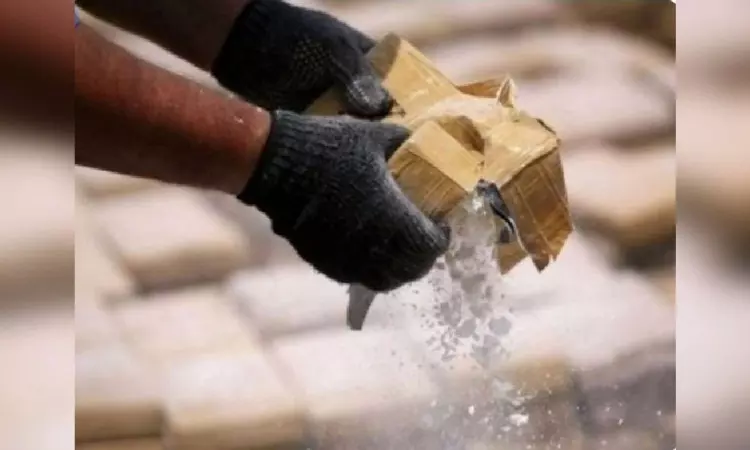 Raj man held with opium hospitalised Raj man held with opium hospitalised