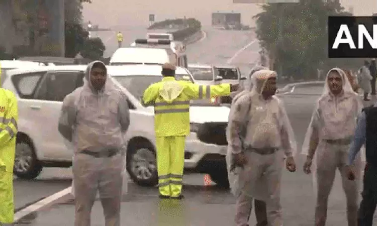 UK Prime Minister Rishi Sunak reaches Akshardham temple in Delhi to offer prayers