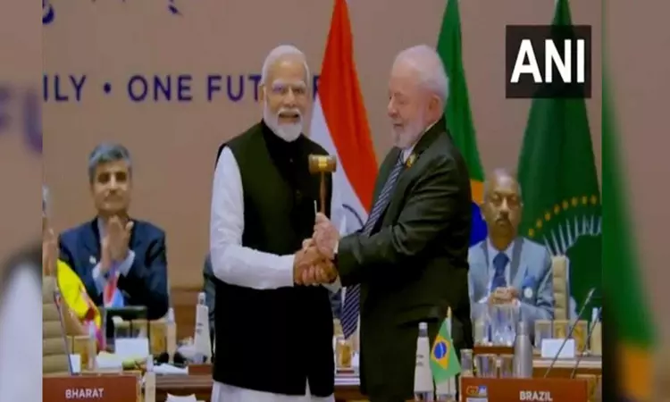Modi hands over gavel of G20 presidency to Brazil President Lula da Silva Modi hands over gavel of G20 presidency to Brazil President Lula da Silva