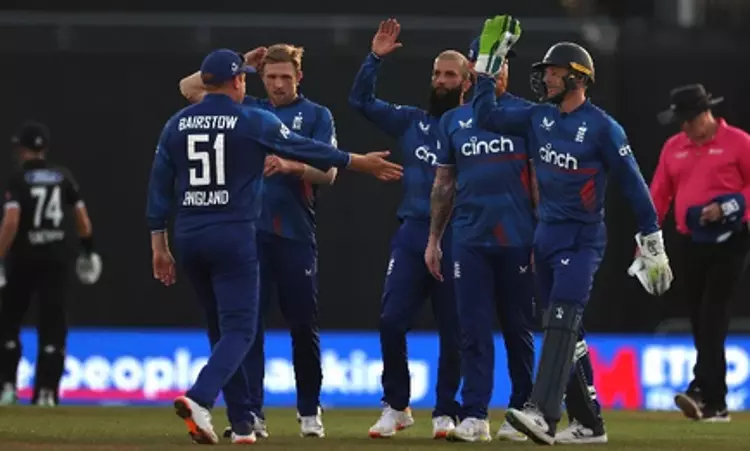 2nd ODI: Livingstone props up England in 79-run win in rain-truncated match