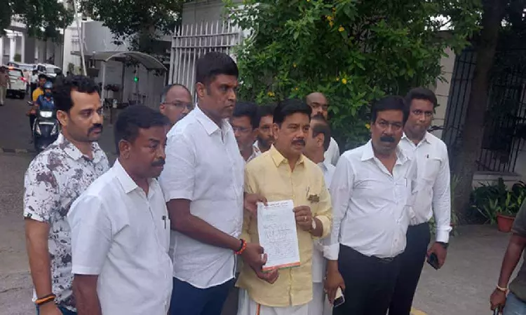 TN: BJP hands memorandum to police, demands FIR against Udhayanidhi over Sanatan rant TN: BJP hands memorandum to police, demands FIR against Udhayanidhi over Sanatan rant