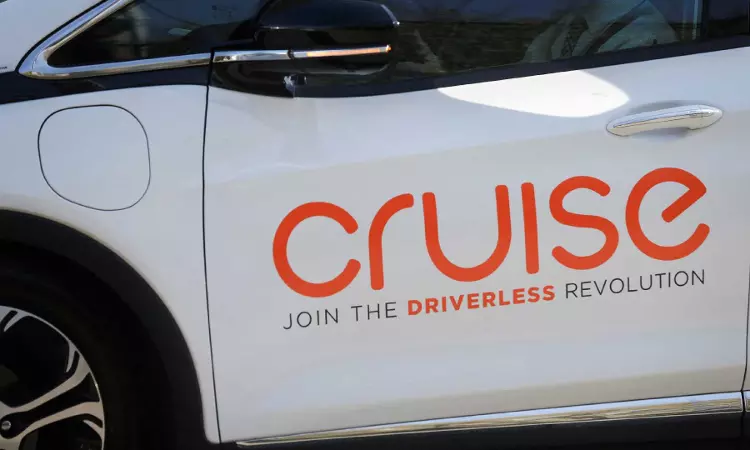 General Motors Cruise unveils wheelchair-accessible robotaxi