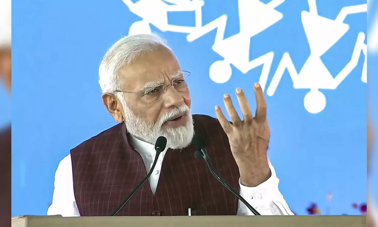 Modi pays rich tributes to ex-Singapore PM on 100th birth anniversary