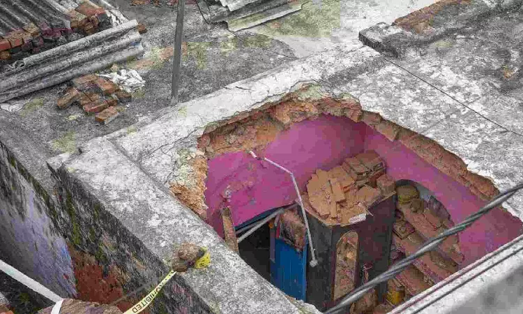 Five of family die as roof of house partially collapses in UP