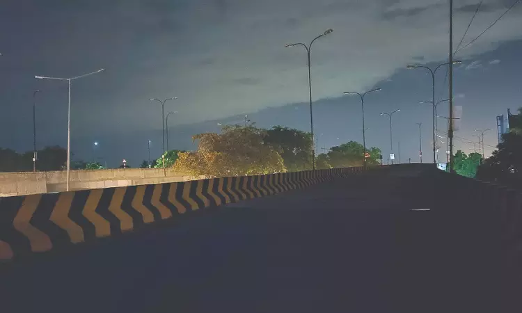 Citizen connect: With no functioning lights, dark Vandalur flyover a ‘deadly’ patch