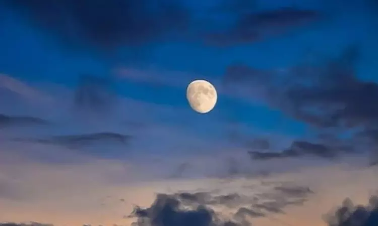 Electrons from Earth may be producing water on Moon: Study
