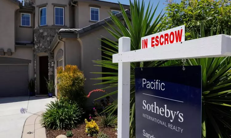 Sotheby’s bags rights to sell luxury