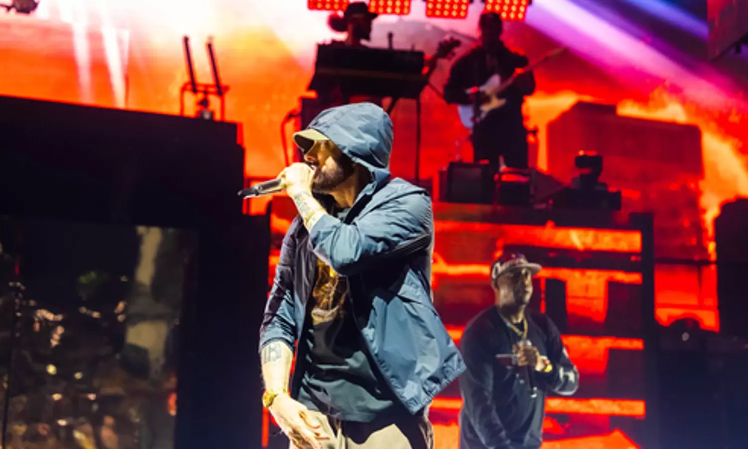 Eminem joins 50 Cent on stage in surprise appearance in Final Lap Tour concert