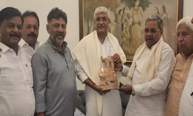 Cauvery row: Siddaramaiah-led delegation meets Jal Shakti Min in New Delhi Cauvery row: Siddaramaiah-led delegation meets Jal Shakti Min in New Delhi