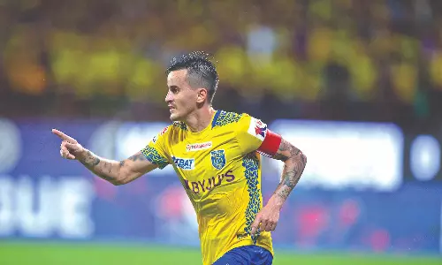 Kerala Blasters defeats Bengaluru 2-1 in ISL opener