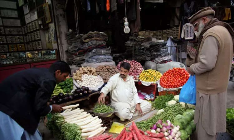 Pakistans weekly inflation surges 38.66%