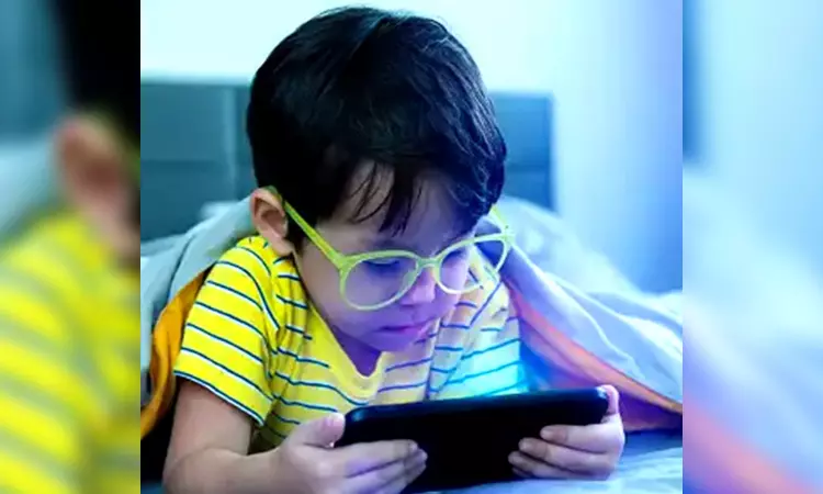 Blue light from smartphones, tablets linked to early puberty in males Blue light from smartphones, tablets linked to early puberty in males