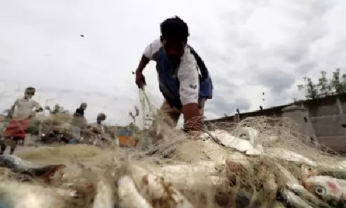 Protest in TN against mid-sea attack on Tamil fishermen by Sri Lankans