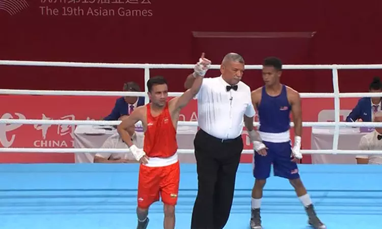 Asian Games Boxing: Deepak cruises to pre-quarterfinals, Arundhati loses