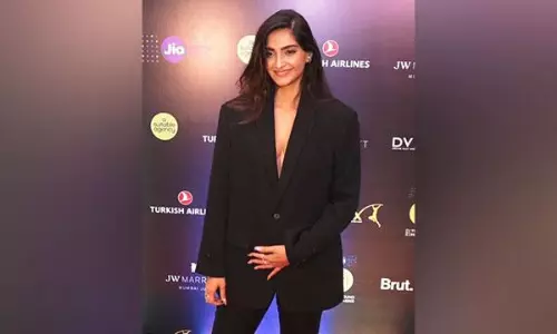 I always keep some costumes from each set: Sonam Kapoor