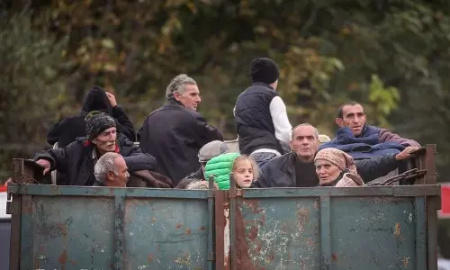 Tens of thousands of ethnic Armenians rush to flee Nagorno-Karabakh