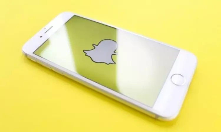 Snap sacks 170 employees, winds down AR enterprise biz