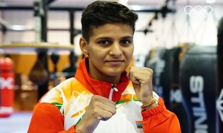 Asian Games: Jaismine Lamboria punches her way into quarters
