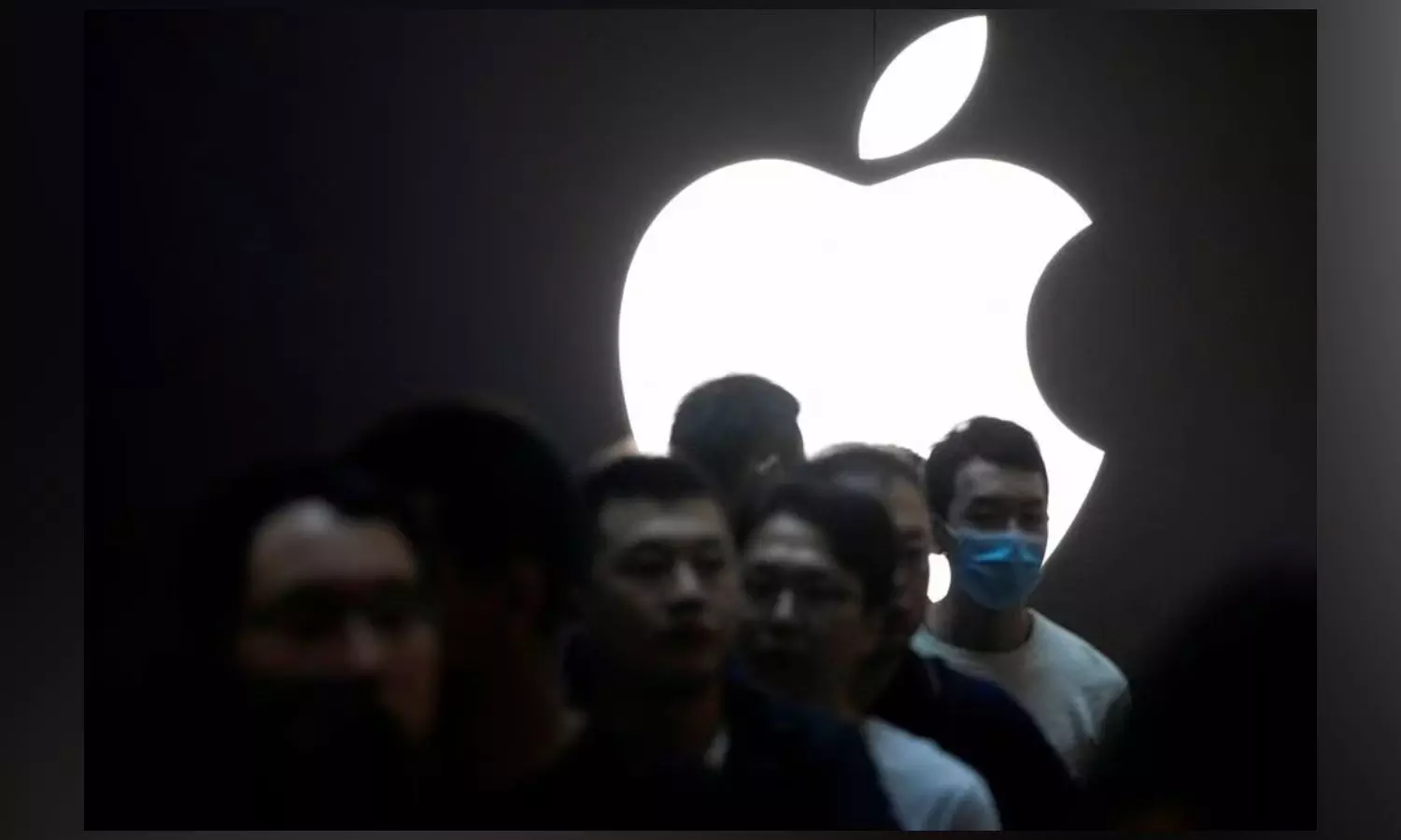 Apple enforces new check on apps in China as Beijing tightens oversight