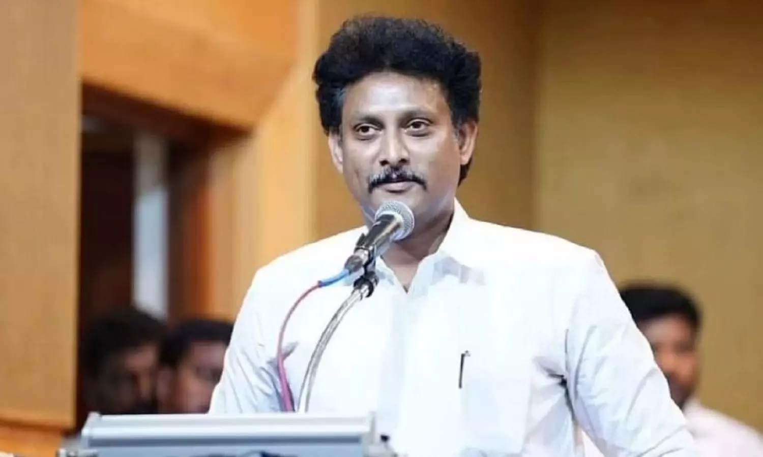 Anbil Mahesh assures action regarding teachers pay disparity