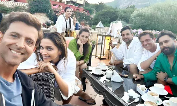 Hrithik, Deepikas pics from Italy schedule of ‘Fighter’ goes viral
