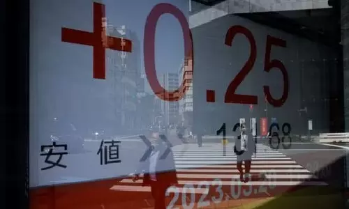 US stocks skid, oil surges on Middle East conflict