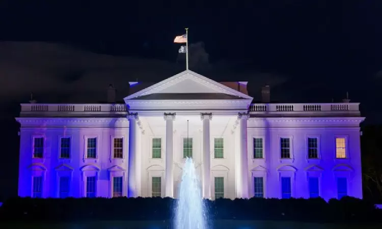 White House illuminated in Israel colours as a mark of solidarity White House illuminated in Israel colours as a mark of solidarity