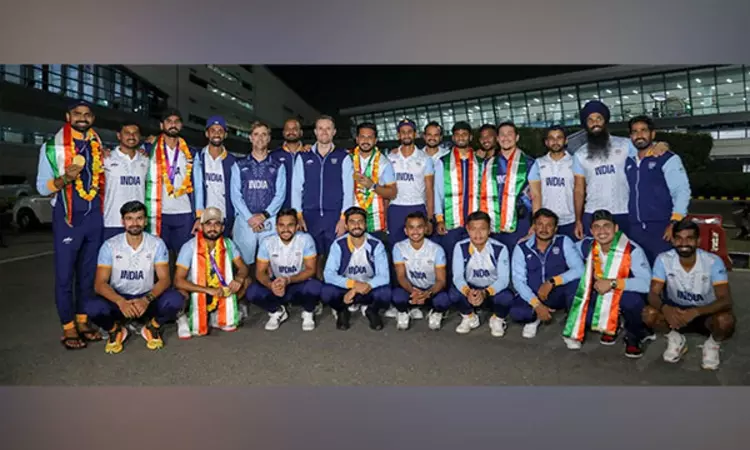 Indian mens, womens team receive grand welcome after successful Asian Games