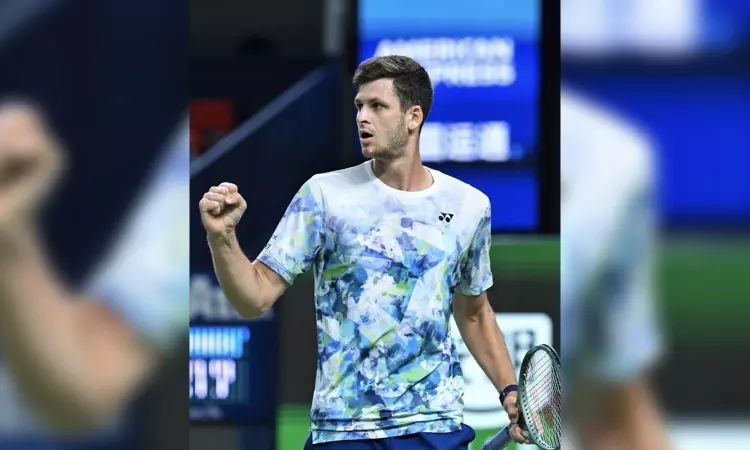Hurkacz edges Zhang to reach Shanghai Masters quarterfinals