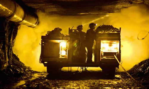 Mining stocks soar in Thursdays trade