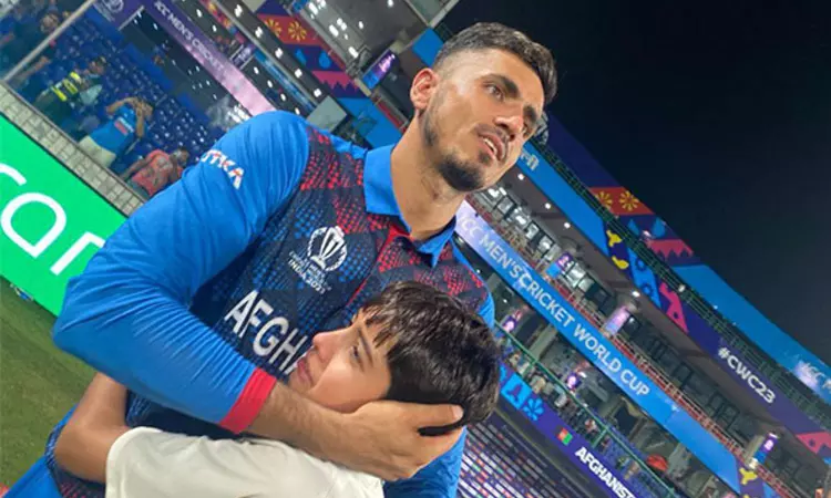 Hes a young Indian boy: Mujeeb ur Rahman on from viral photo with fan