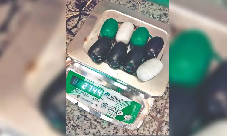 Gold worth Rs 1.6 cr seized; 2 transit fliers, contract staff nabbed