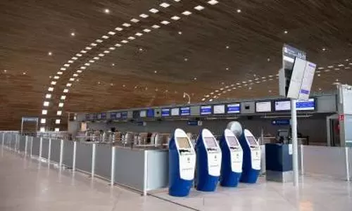 8 French airports forced to evacuate over security reasons