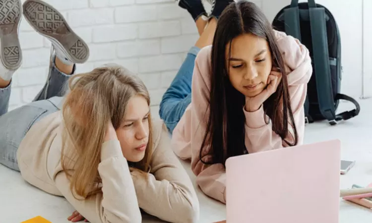 Many teens drop out of sports because they believe they dont appear well in photos: Study