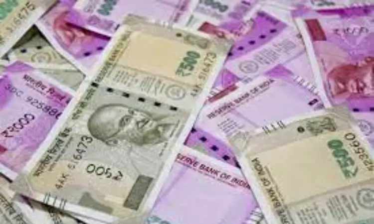 Four transgenders attack private firm staff, escape with cash