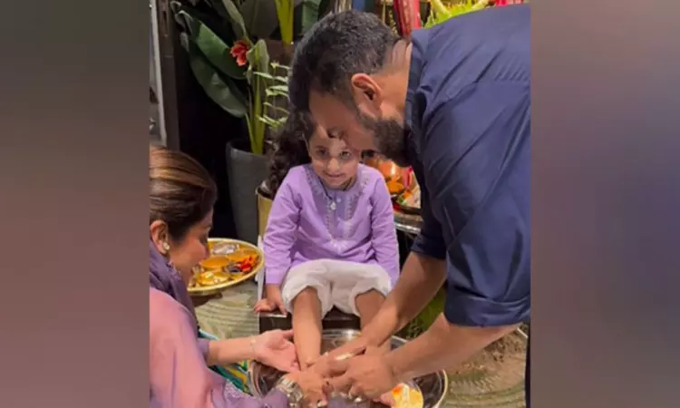 Shilpa Shetty performed Kanya Puja with daughter on Maha Ashtami